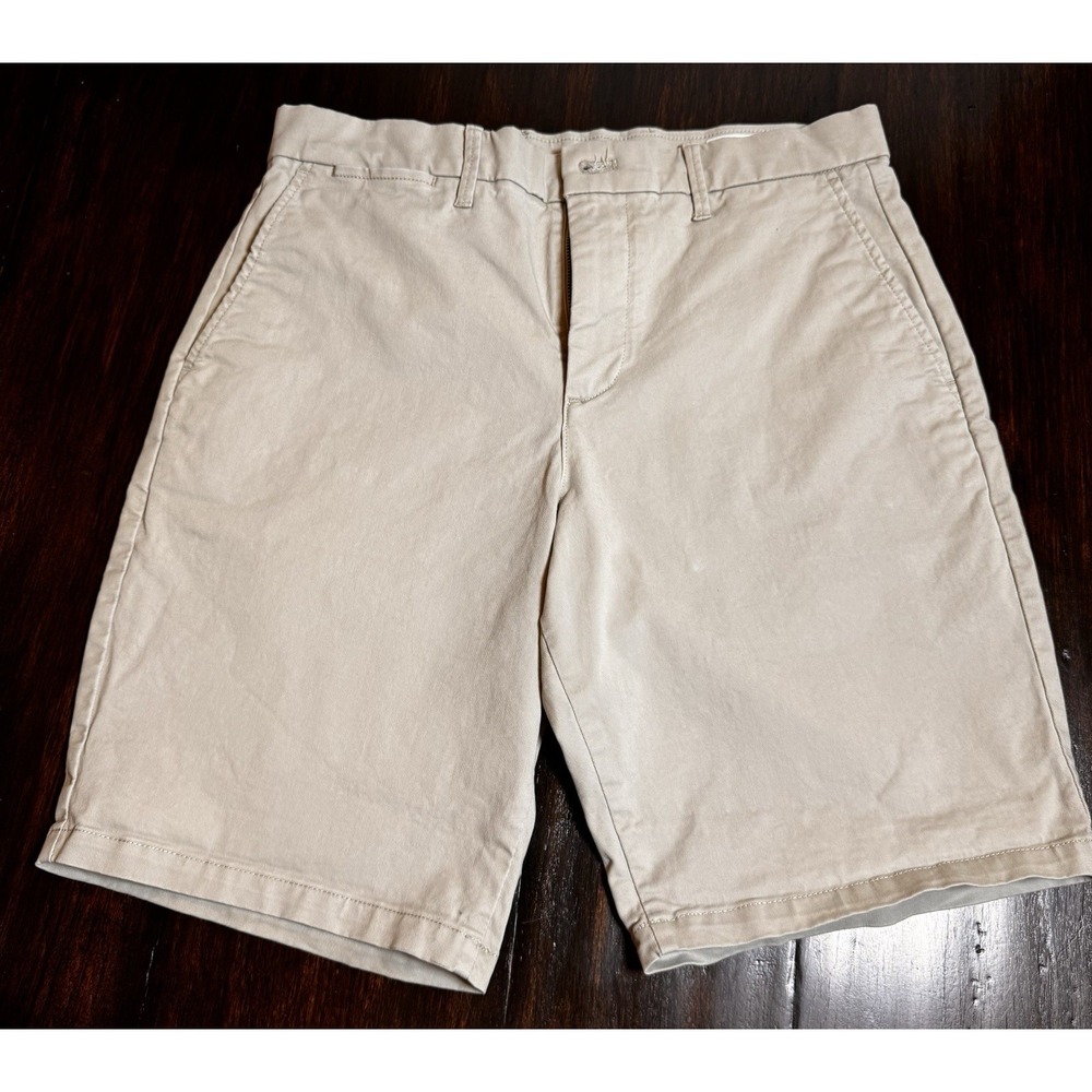 GAP Men's Teen 10" Inseam Chino Khaki Shorts Size 30 Casual‎ School Uniform